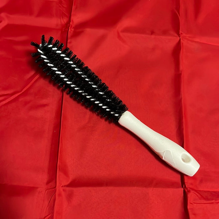 Brake dust brush with black poly bristles