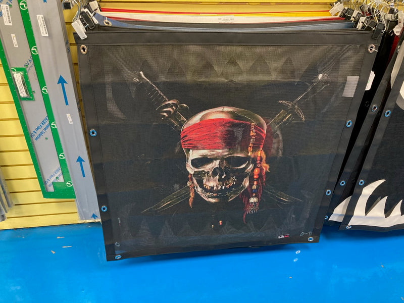 Kenworth W900L Jolly Roger bug screen