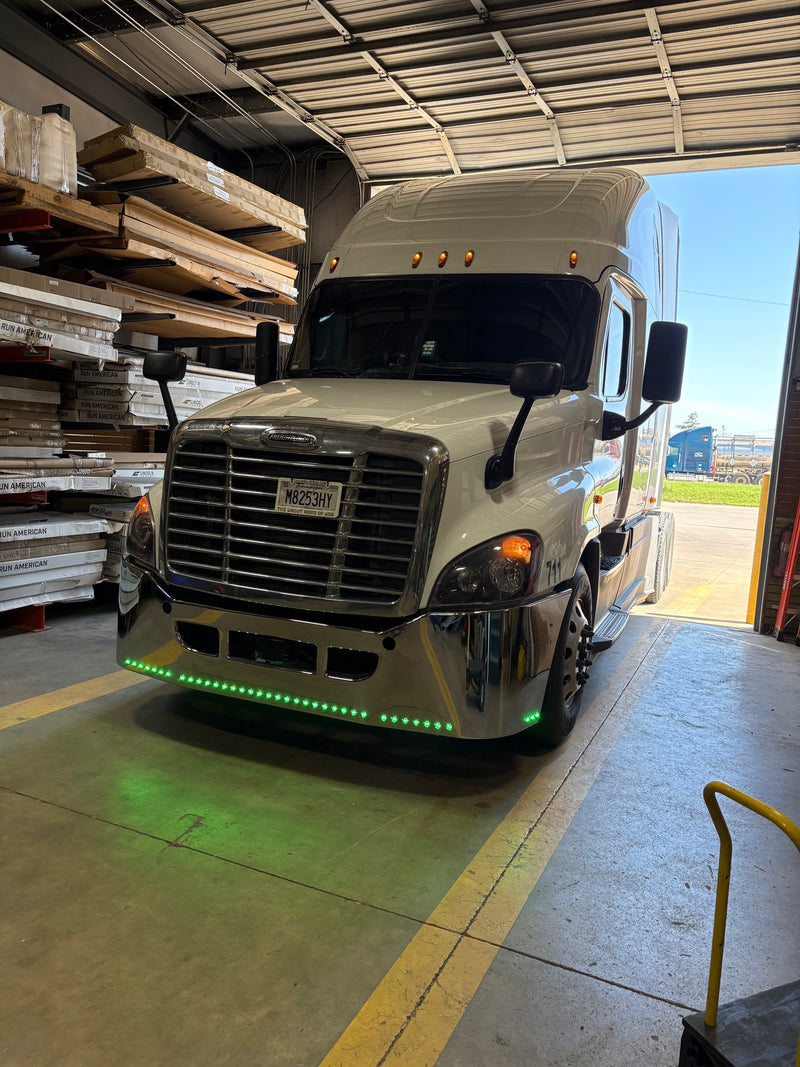 Freightliner Cascadia 2008-2017 22" chrome wraparound bumper w/43 bullseye light holes