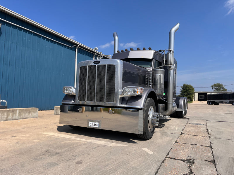 Peterbilt 389 chrome bumper with standard tow & mounting holes