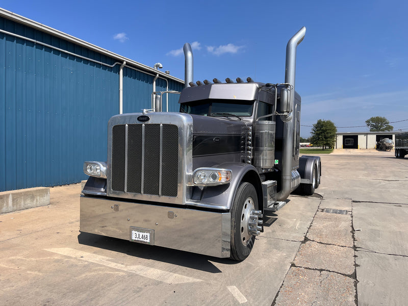 Peterbilt 389 chrome bumper with standard tow & mounting holes