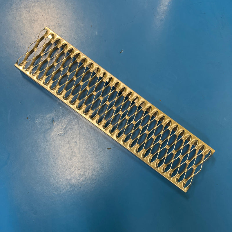 Peterbilt aluminum top step assembly for 31" battery box