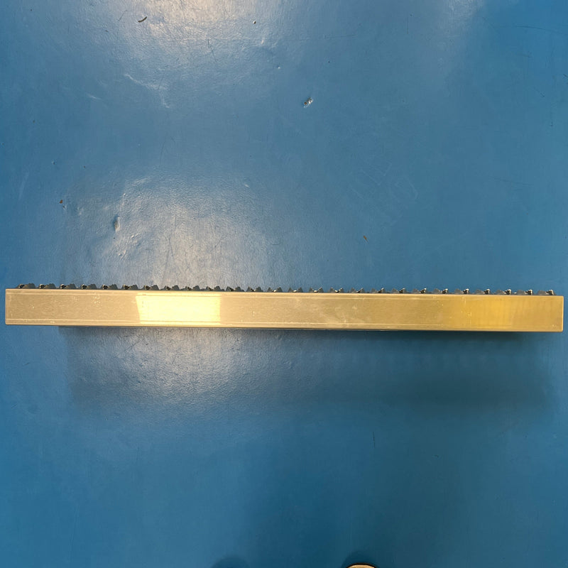 Peterbilt aluminum top step assembly for 31" battery box