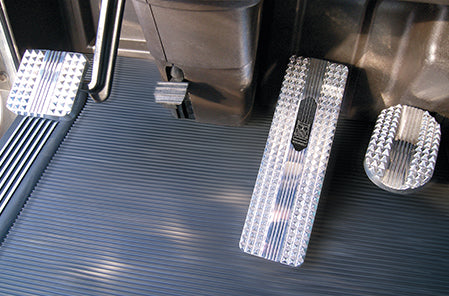 Kenworth W900/T660/T800 2007-2013 chrome diamond billet foot pedal set