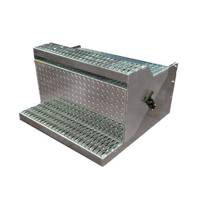Peterbilt 31" diamond plate aluminum battery box w/perforated step