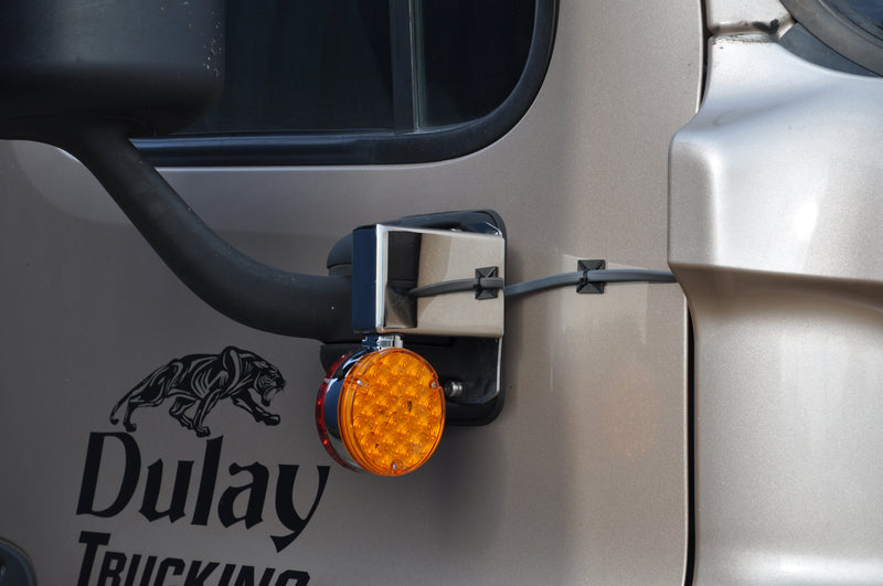 Freightliner Cascadia -2017 chrome pedestal light/CB antenna bracket