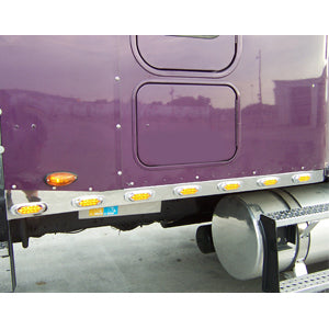 Freightliner Century/Columbia 70" sleeper panels w/small wing, 14 combo light holes