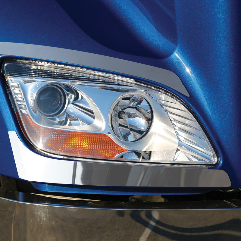 Peterbilt 579 stainless steel under headlight fender guard