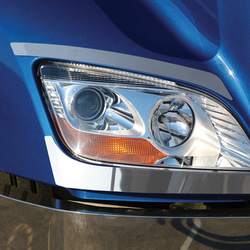 Peterbilt 579 stainless steel above headlight fender guard