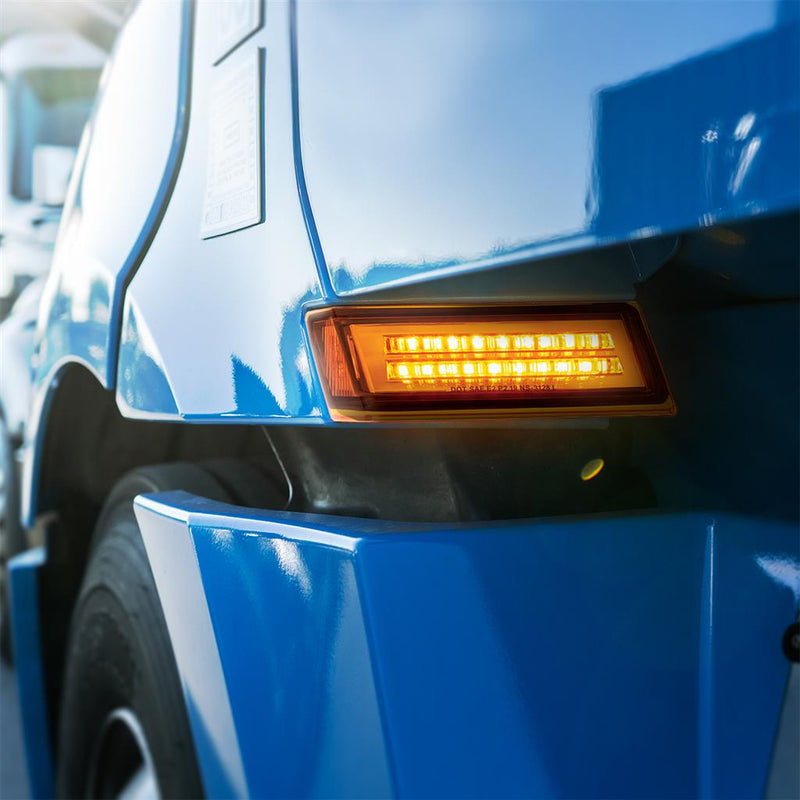 Freightliner Cascadia 2018+ Amber LED turn signal w/OEM plug