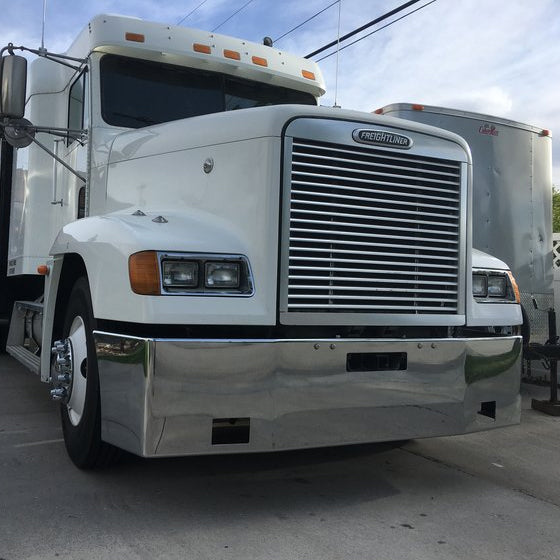 Freightliner FLD chrome steel AERO style bumper w/grid hole