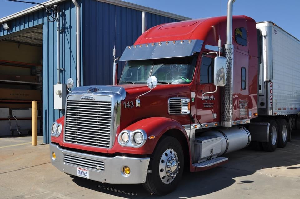 Freightliner Century/Columbia/Coronado -2003 condo/midroof 18" drop visor w/10 round 2" holes