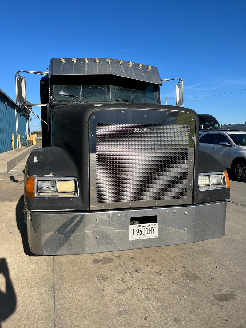Freightliner Classic/FLD stainless steel grill w/logo punched cutouts