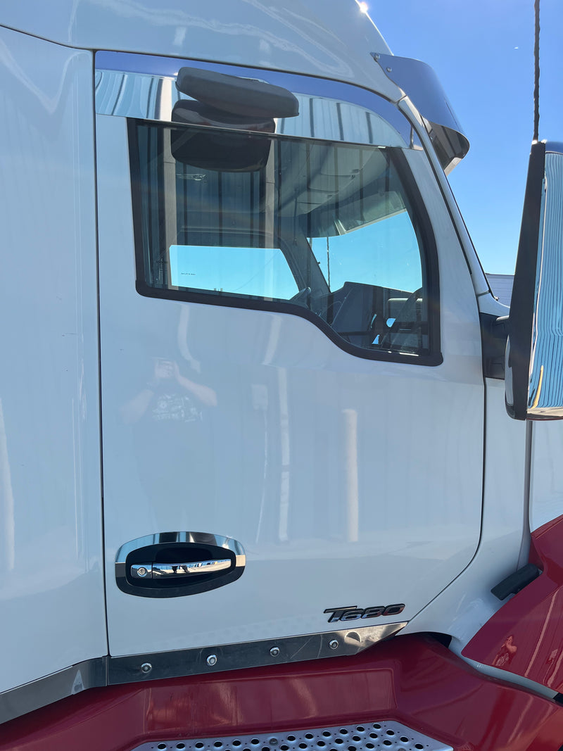 Kenworth T680/T880/W990 stainless steel 6" chopped look door window trim - PAIR