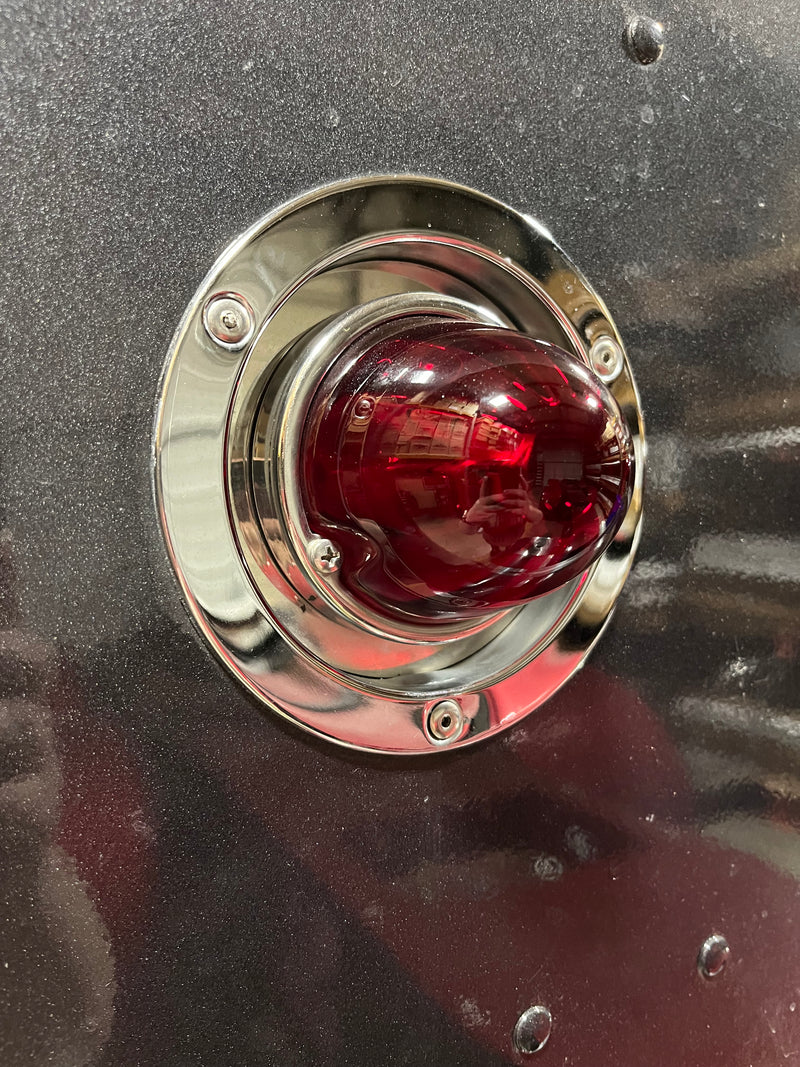 Watermelon style glass lens incandescent marker OR turn signal light w/surface mount base - SINGLE